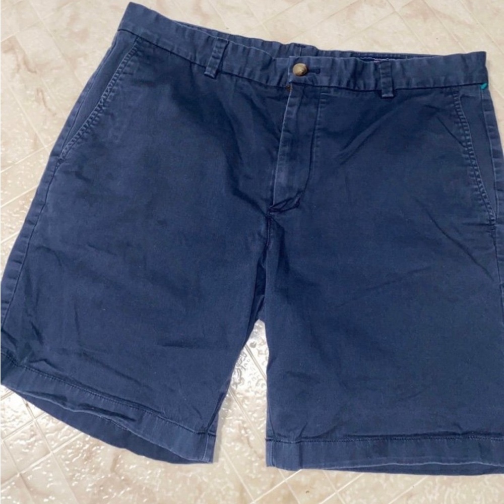 Men’s Vineyard Vines shorts size 36